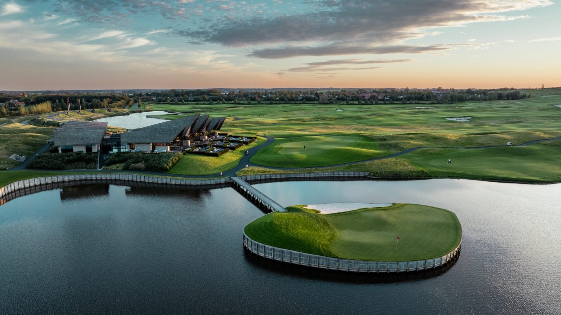 golf-experiences-cover (1)